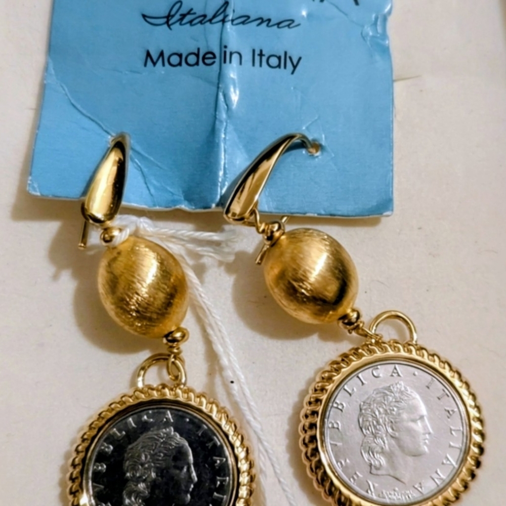 Vintage Toscana Coin Earrings - Picture 6 of 7